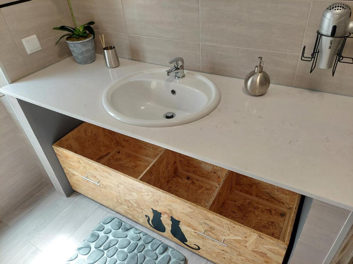 Casa Amarela: Conforto E Localizacao Perfeita! Faro Exteriér fotografie