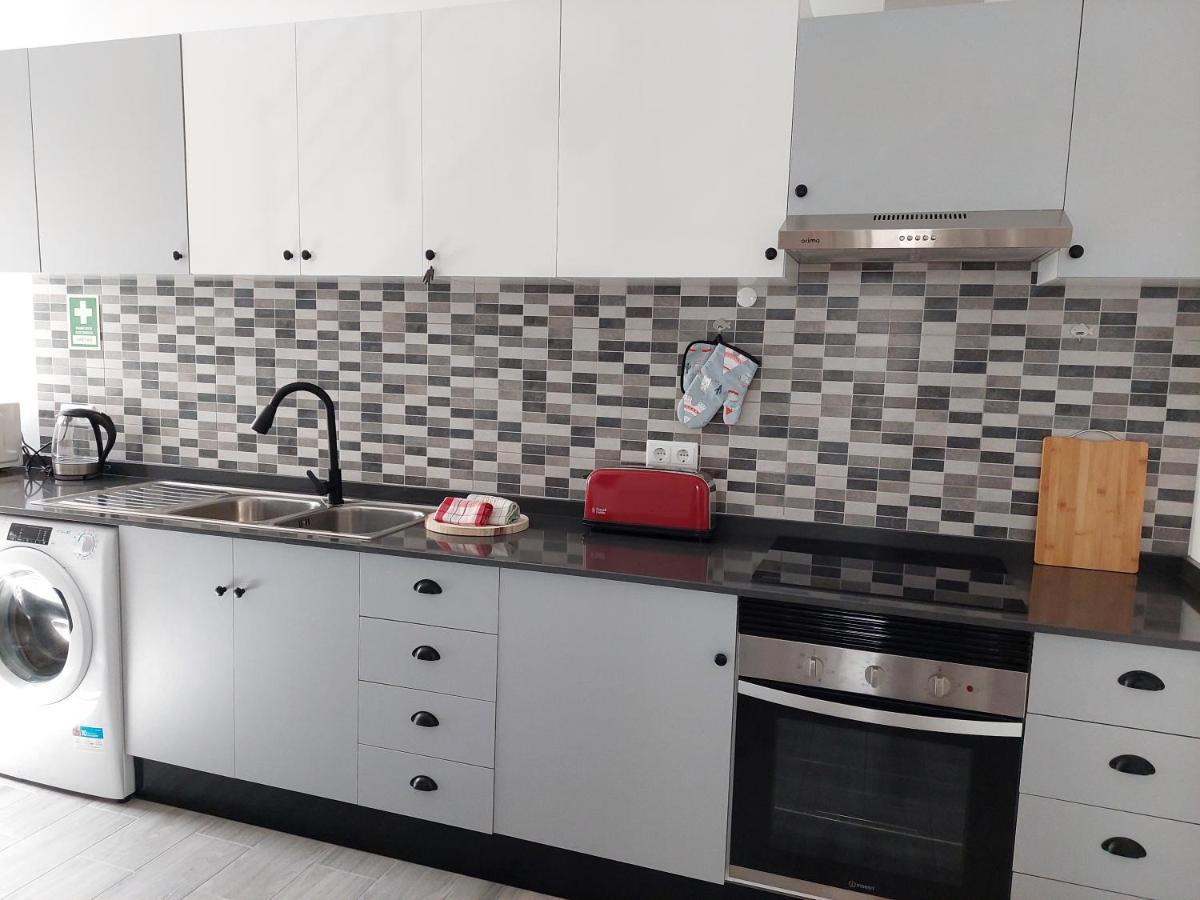 Casa Amarela: Conforto E Localizacao Perfeita! Faro Exteriér fotografie